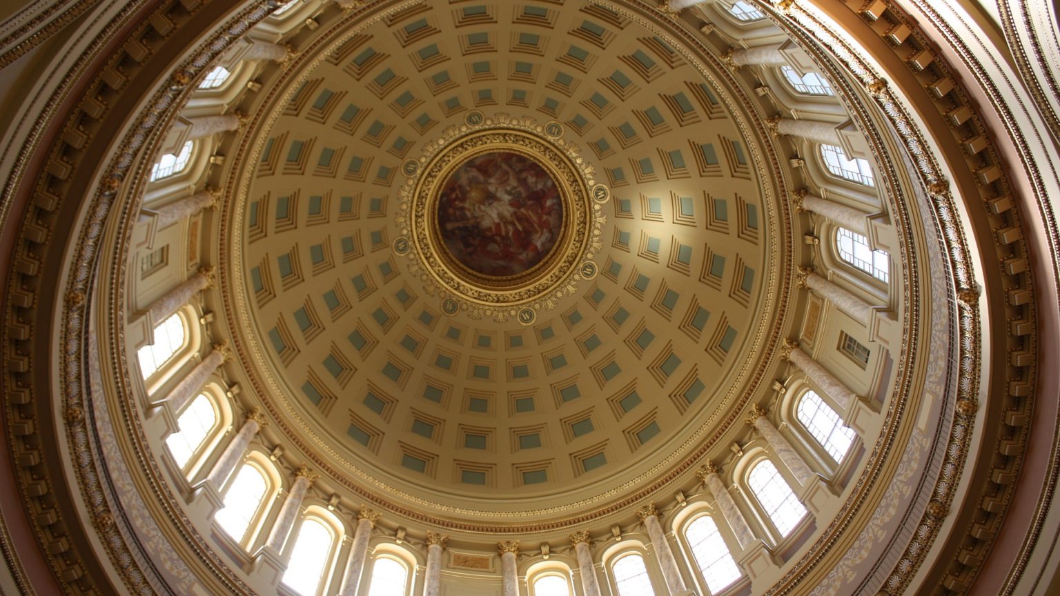 photo of the decorative dome ceiling of the Wisconsin State Capitol building