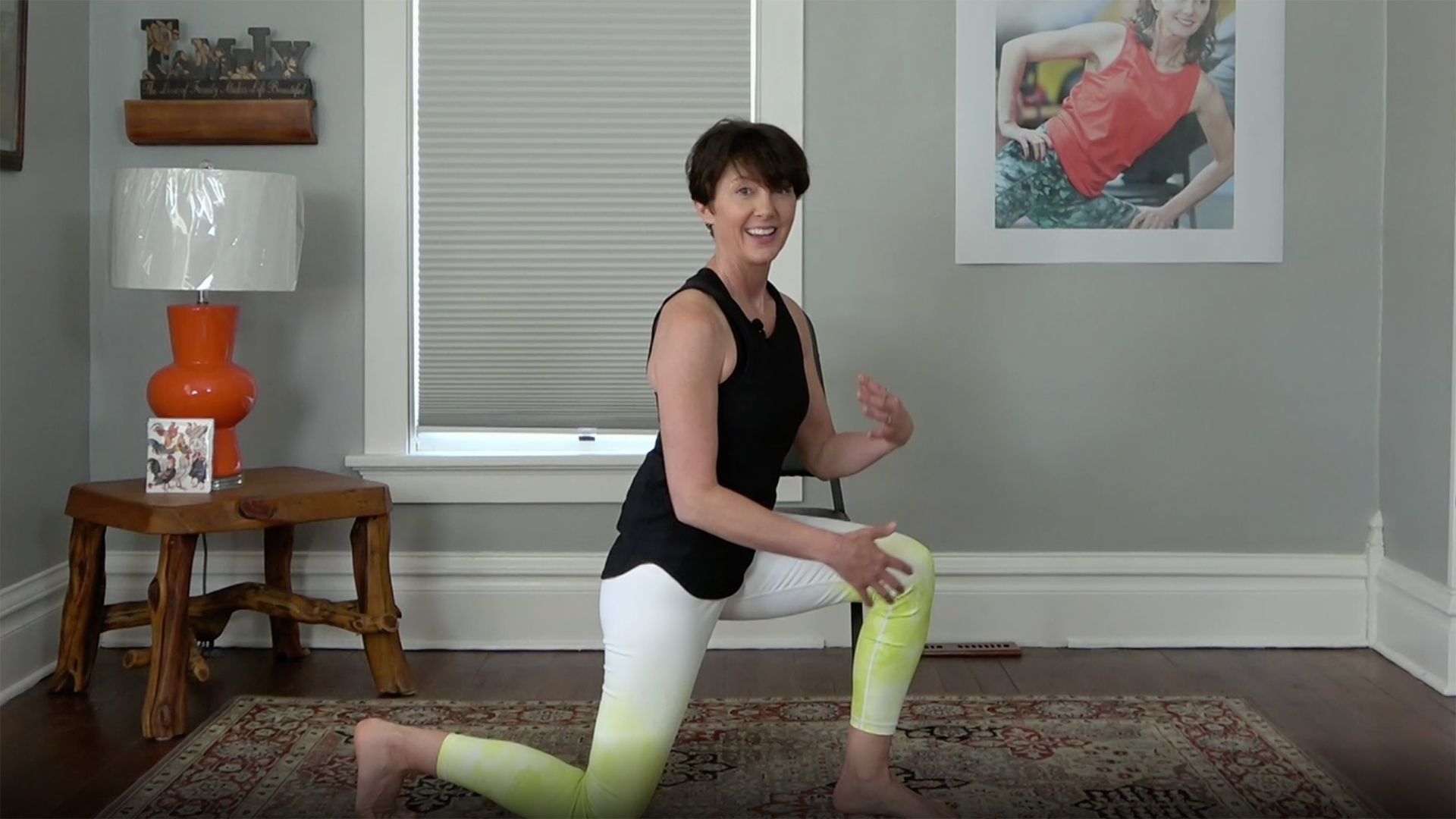 Woman does reverse lunge exercise