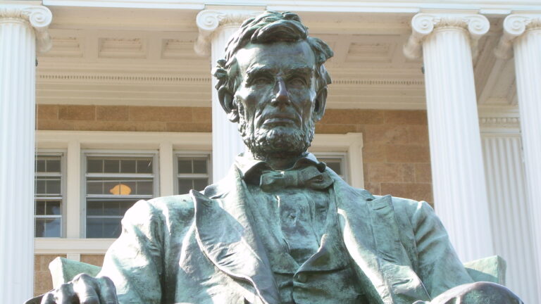 Lincoln statue