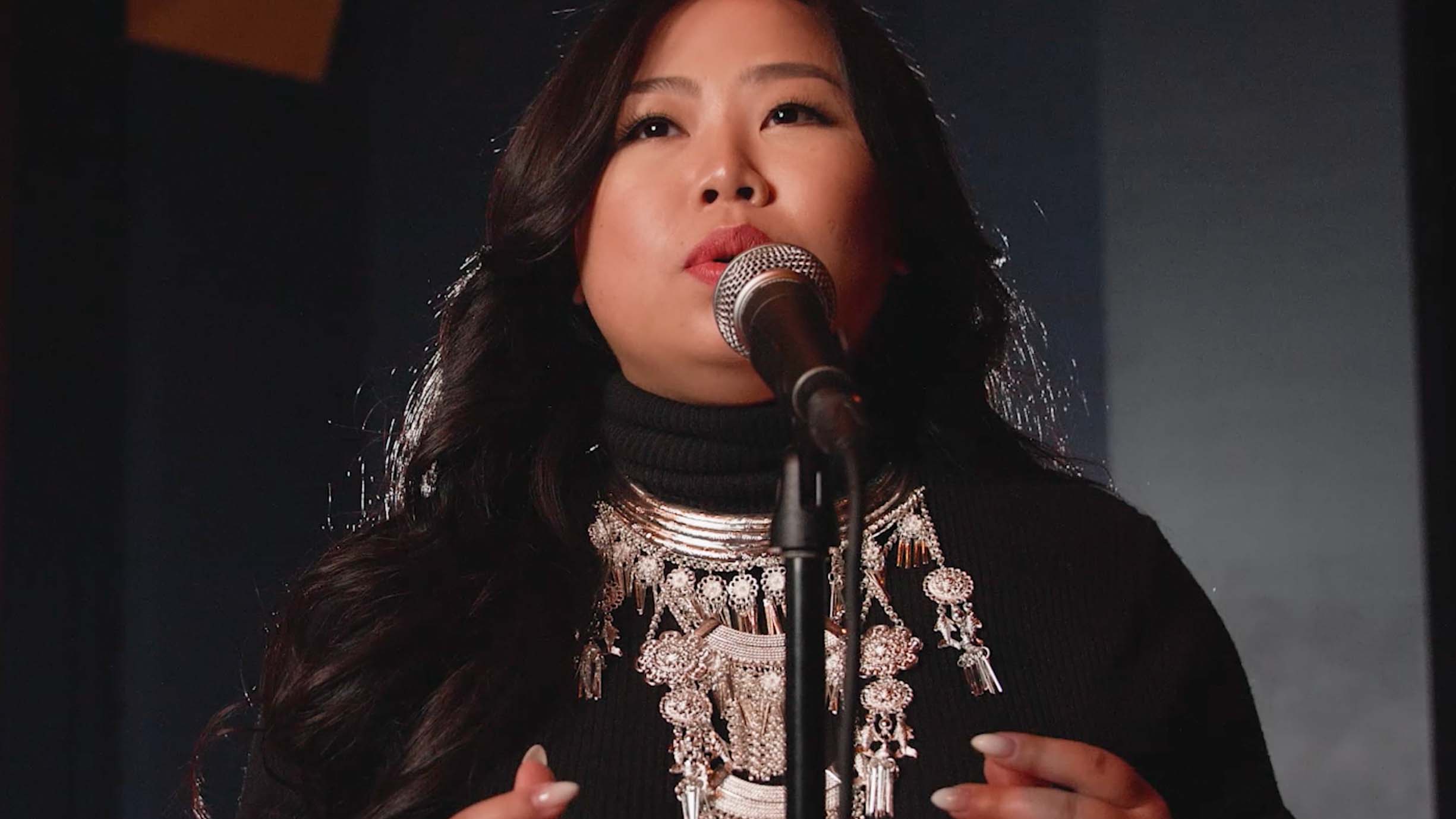 Hmong singer Maa Vue