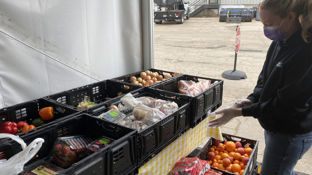 Inflation hits Wisconsin food pantries and the families they support