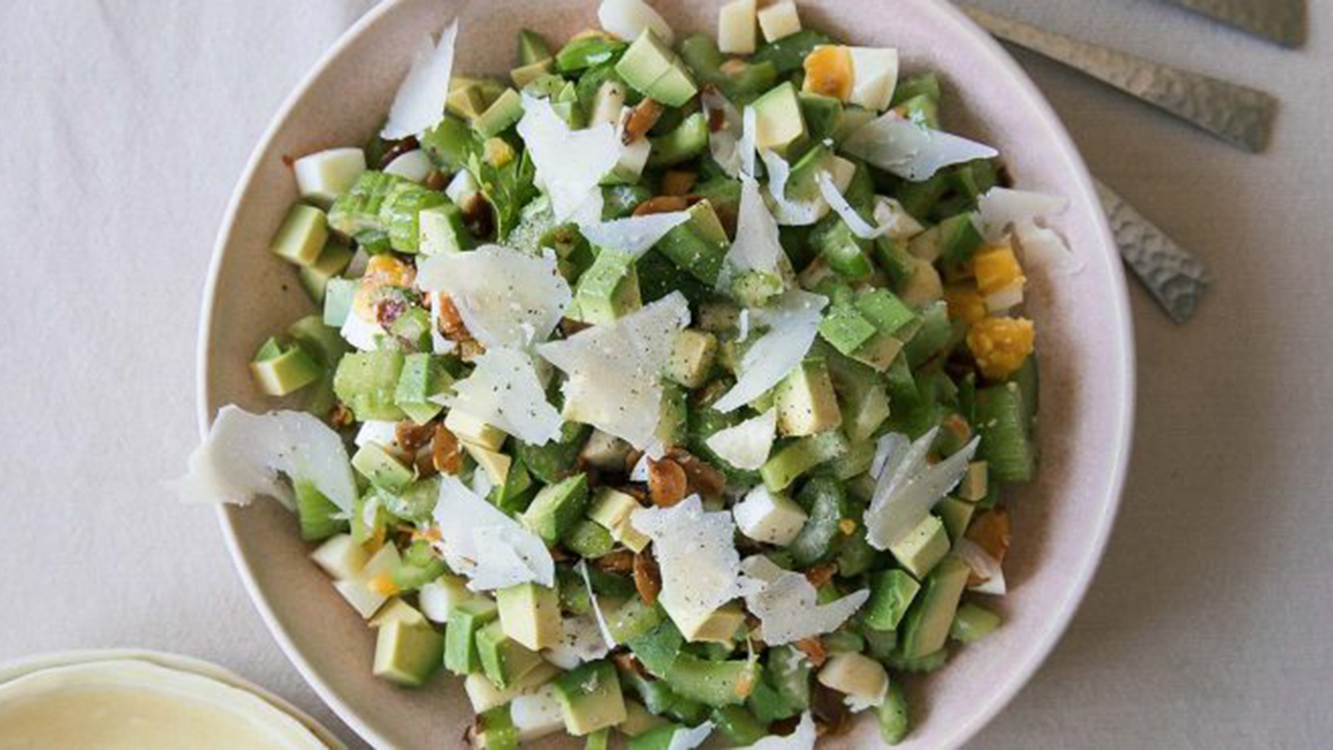 Bowl of celery and apple slices