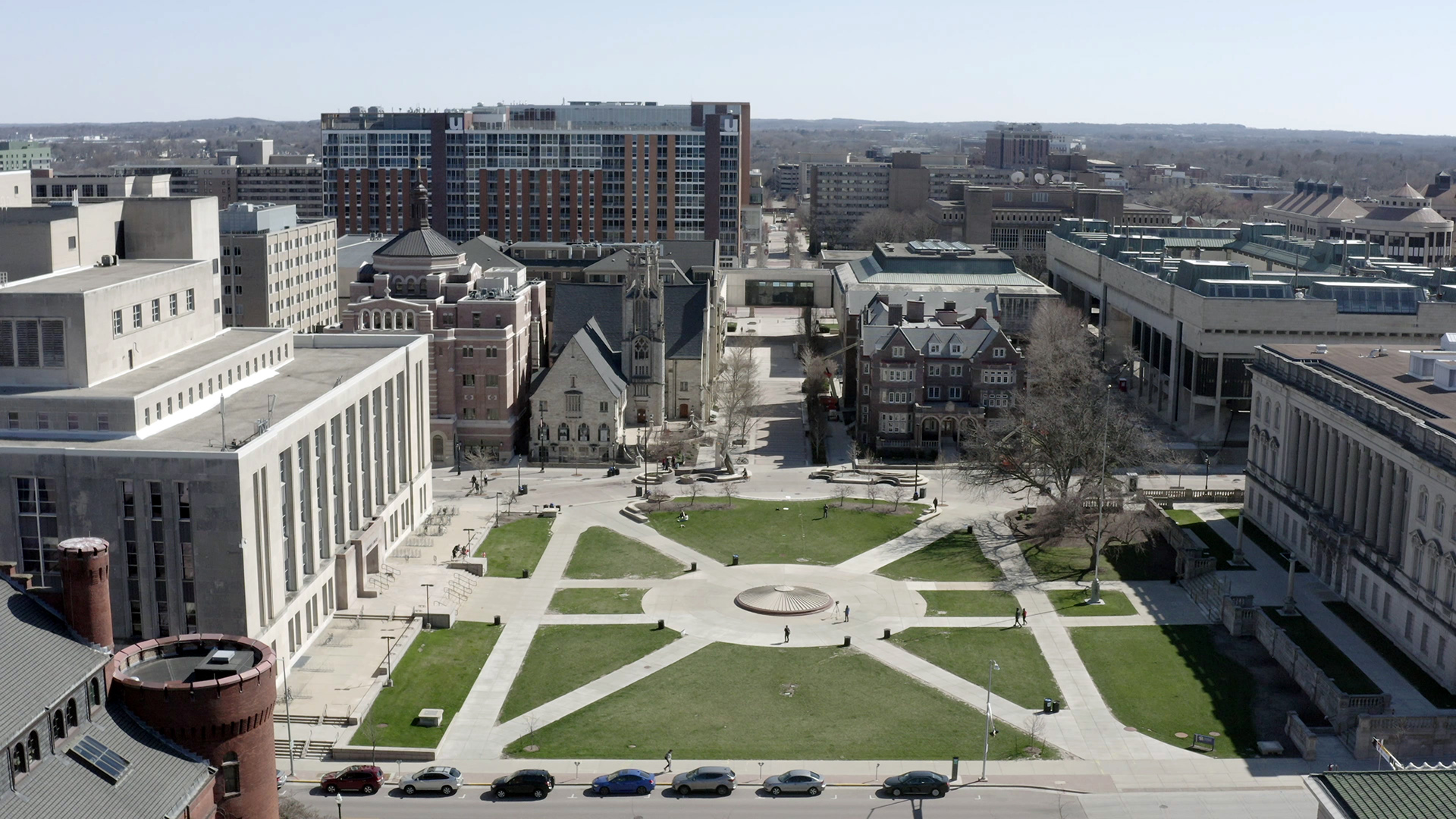 University of Wisconsin System enrollment grows slightly for first time