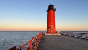 ‘Wisconsin Lighthouses’ illuminates state maritime history