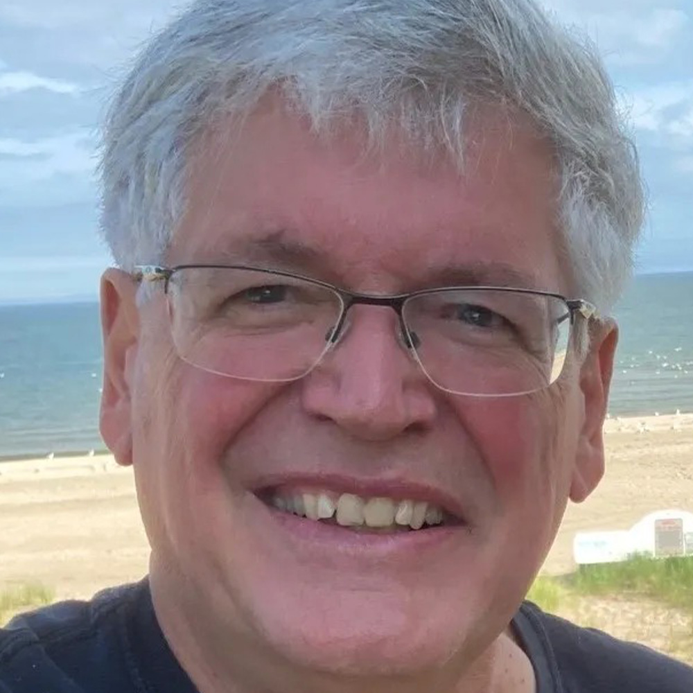 Steven Doelder poses for a portrait.